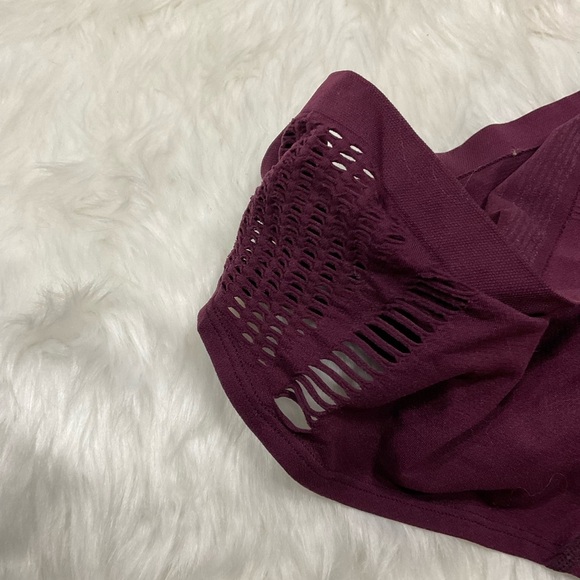 Bombshell Victoria's Secret Lace Bra Set in Burgundy - Picture 10 of 15